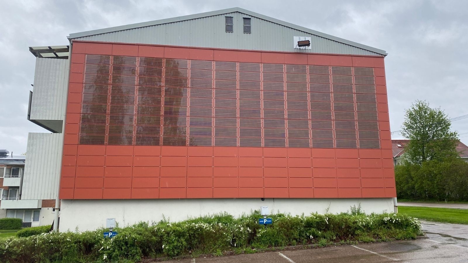 Project - Ludvica Zweden met Solar Pro 30 - Terracotta BIPV.world - aanzicht van voor